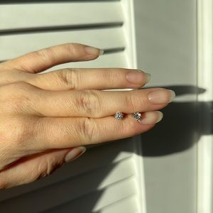 Silver Zirconia stud earrings